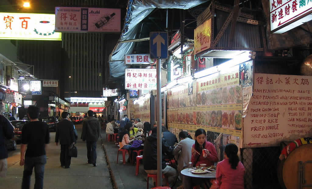 Temple Street Night Market Shops and Restaurants