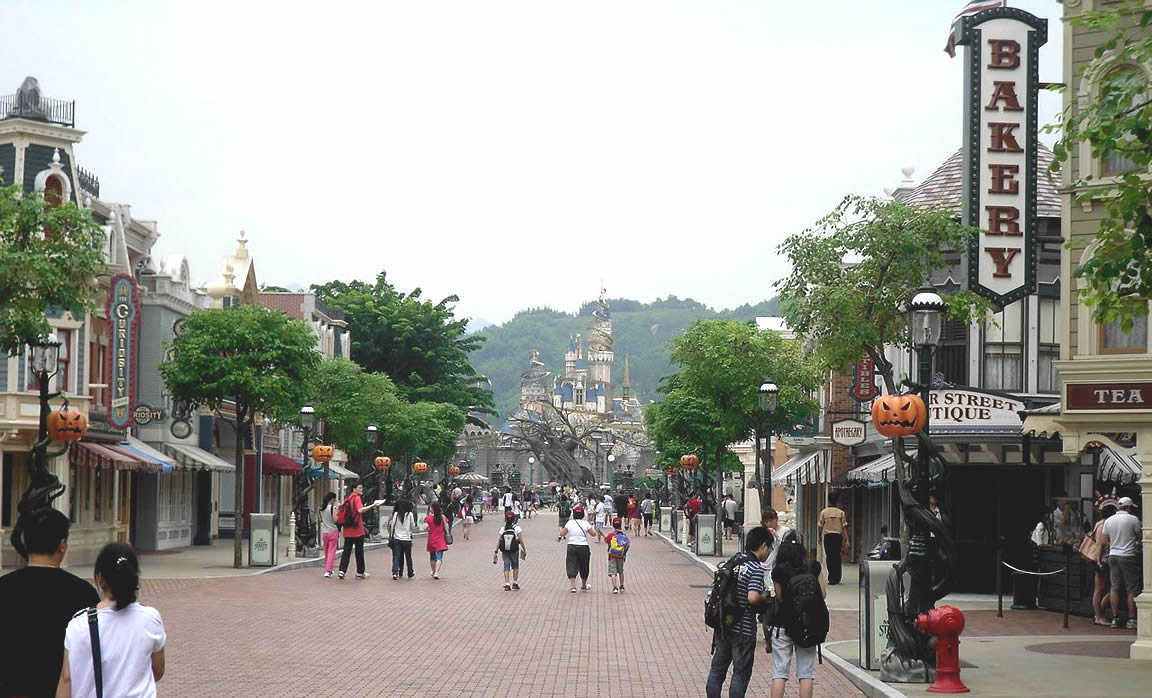 Hong Kong Disneyland Main Street USA